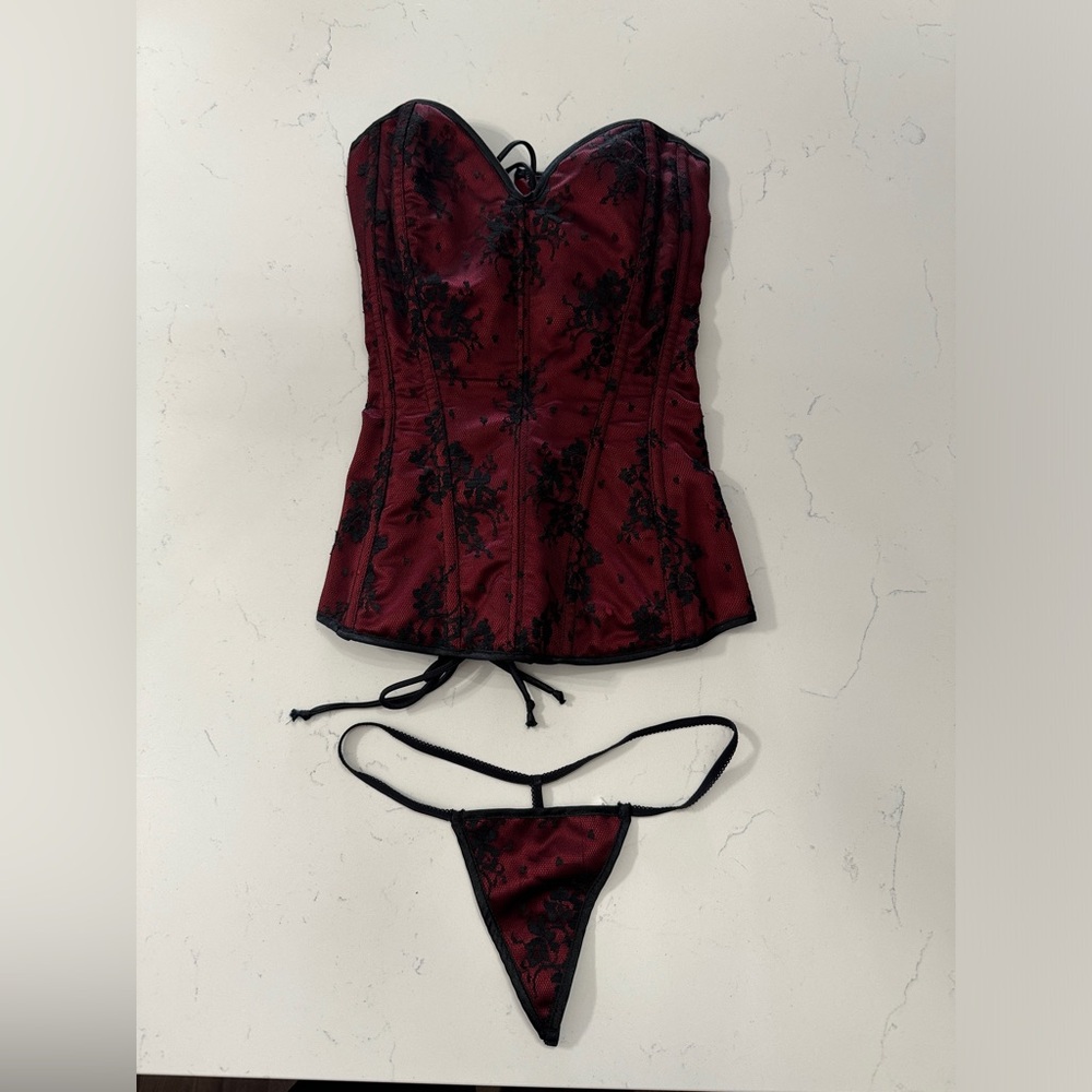 Vintage Strapless Scarlet Corset Set